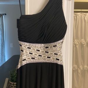 Prom dress Size 1 worn ONCE like new